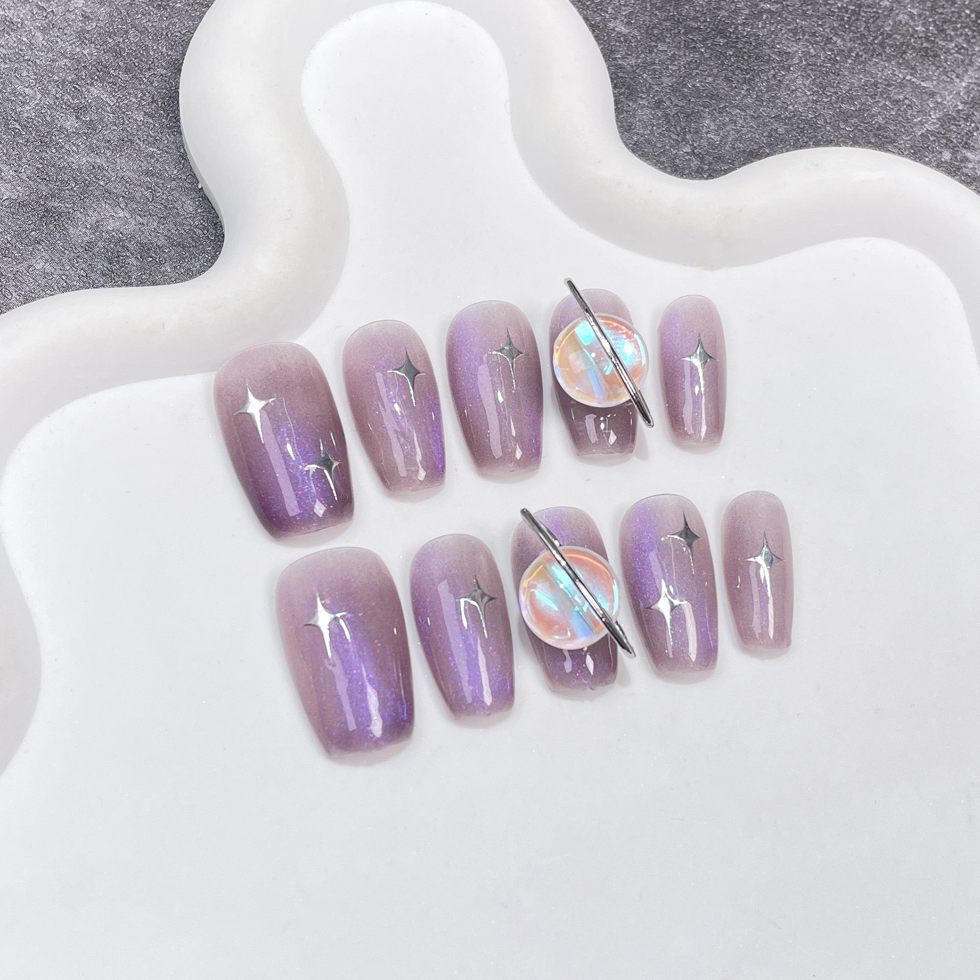 'CELESTIAL VIOLET' press on nails